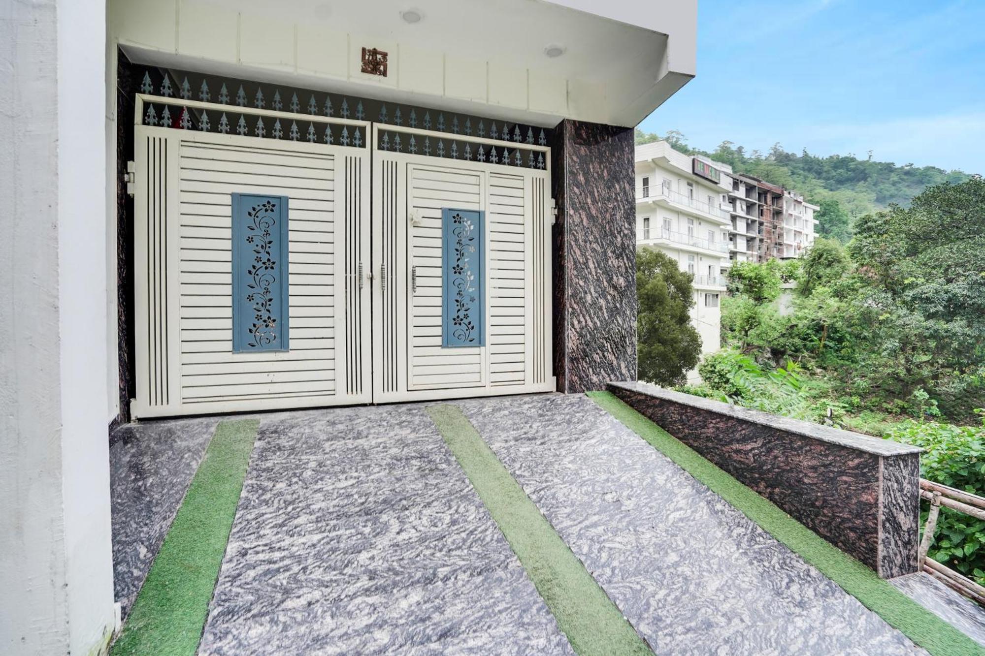 Super Townhouse Tapovan Esterno foto