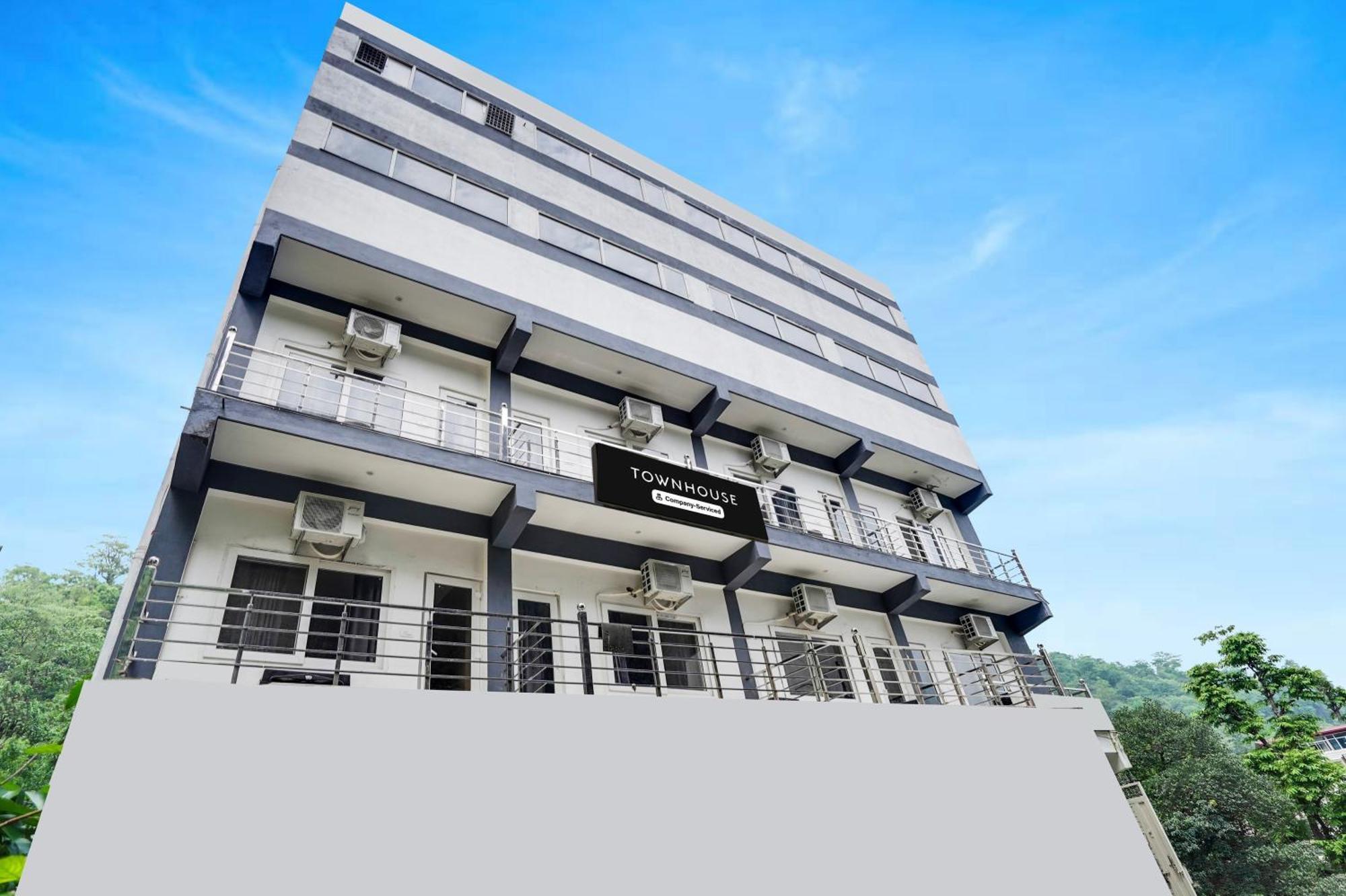 Super Townhouse Tapovan Esterno foto