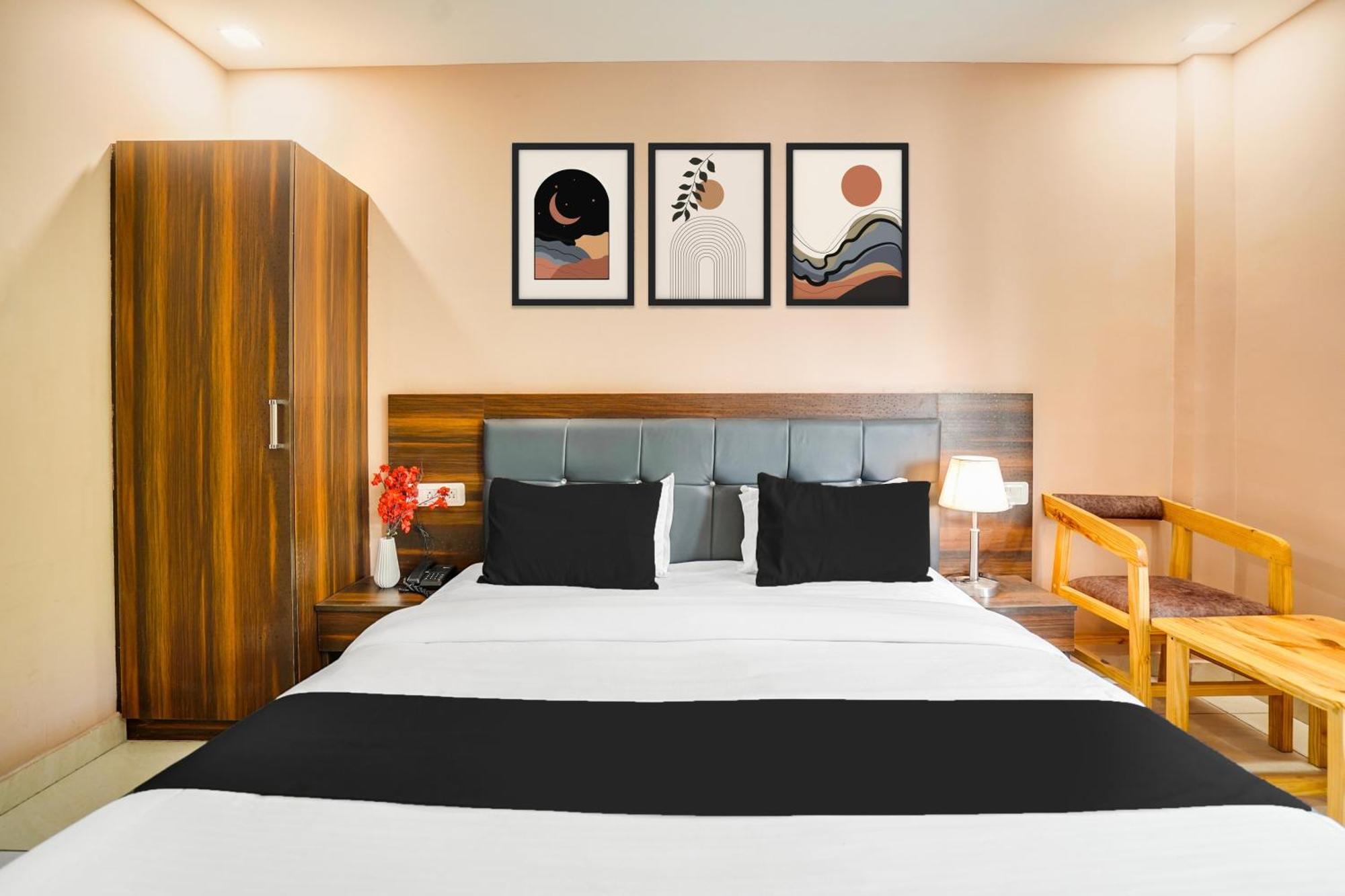 Super Townhouse Tapovan Esterno foto